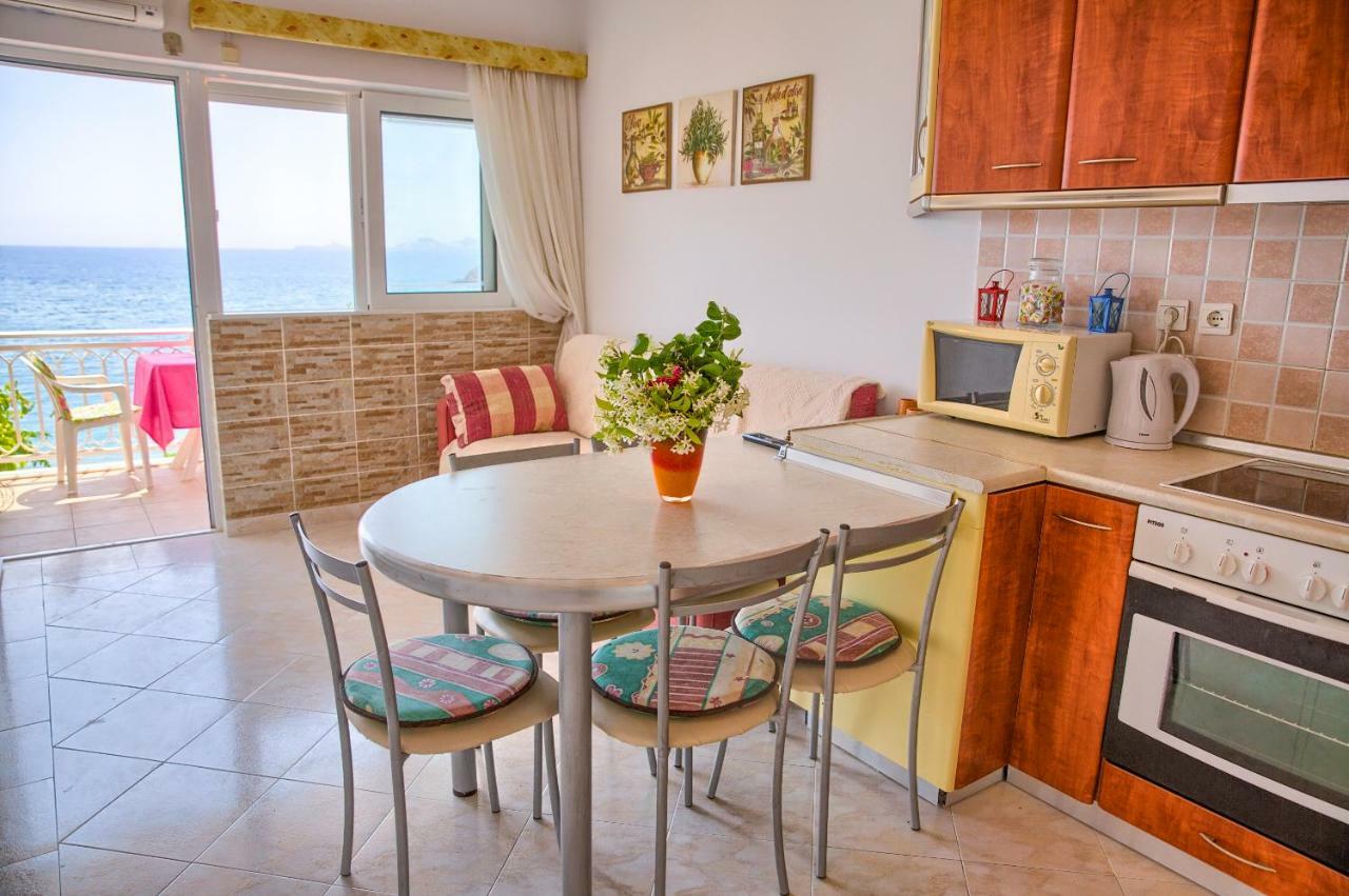 Chara'S Sea View House Lägenhet Haraki Exteriör bild
